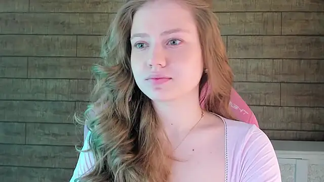 SelinSwarovski online show from April 2026 07:58:01 PM