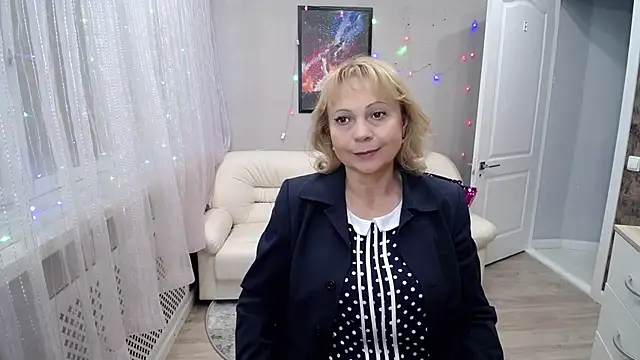 Milla Cutie18 online show from December 2024 12:03:01 PM