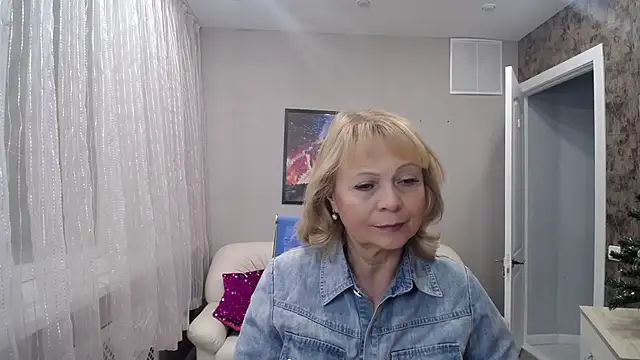 Milla Cutie18 online show from December 2024 06:31:02 AM