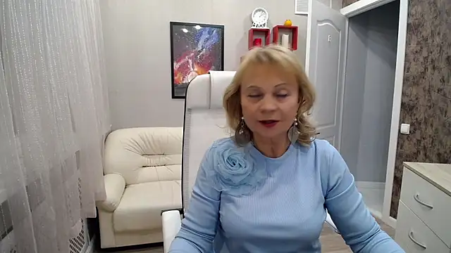 Milla Cutie18 online show from October 2025 09:19:02 AM