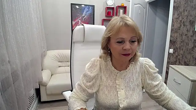 Milla Cutie18 online show from October 2025 05:19:01 AM