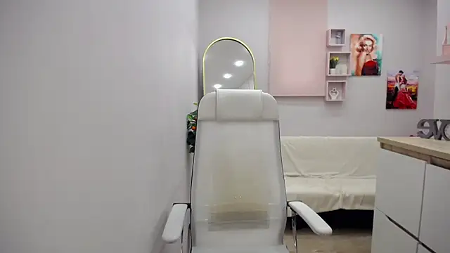 Milla Cutie18 online show from April 2026 04:45:02 AM