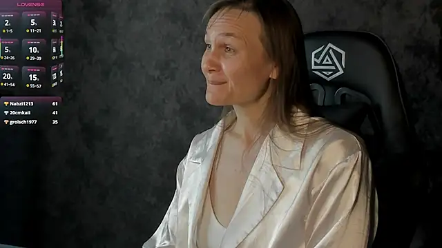 Lillian White online show from September 2025 01:05:02 AM