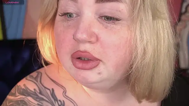 ZaraReignn online show from March 2026 07:58:01 PM