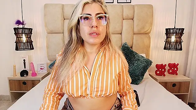 AdharaSmithh online show from March 2025 05:18:01 PM