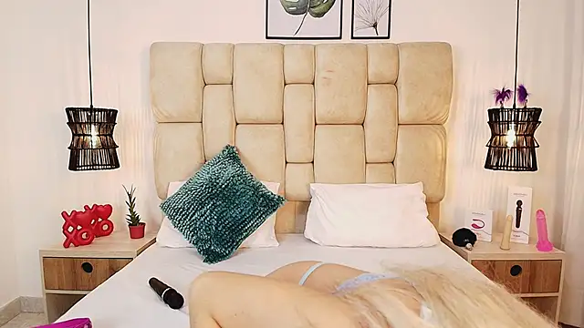 AdharaSmithh online show from March 2025 03:42:02 PM