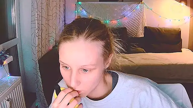 KatiKate online show from December 2024 07:30:02 PM