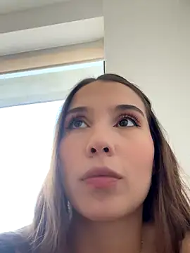 SophieRaily  online show from September 2025 07:06:02 PM