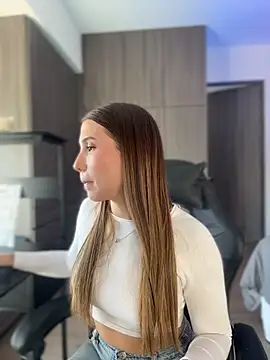 SophieRaily  online show from November 2025 06:42:02 PM