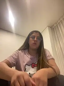 Snapshot of girl_anni chatting on January 2025 11:59:02 PM girl anni online show from January 2025 11:59:02 PM