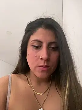 Snapshot of girl_anni chatting on January 2025 08:58:01 PM girl anni online show from January 2025 08:58:01 PM