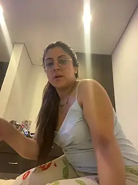 Snapshot of girl_anni chatting on January 2025 03:22:02 PM girl anni online show from January 2025 03:22:02 PM