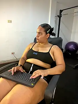 Snapshot of Violetrousse chatting on September 2025 07:04:02 PM Violetrousse online show from September 2025 07:04:02 PM