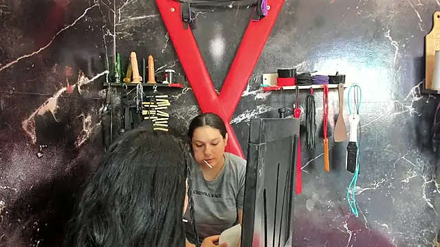 Snapshot of SUBMISSION_BDSM chatting on October 2025 04:27:01 PM SUBMISSION BDSM online show from October 2025 04:27:01 PM