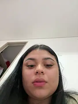 alissonfernandez  online show from December 2024 09:11:02 PM