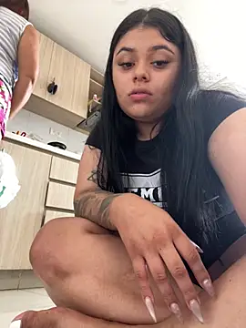 alissonfernandez  online show from December 2024 04:47:02 PM