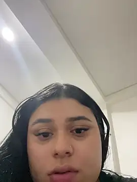 alissonfernandez  online show from December 2024 11:37:02 PM