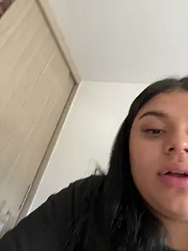 alissonfernandez  online show from January 2025 03:35:02 PM