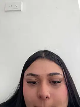 alissonfernandez  online show from January 2025 04:39:01 PM