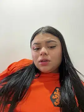 alissonfernandez  online show from January 2025 01:30:01 PM