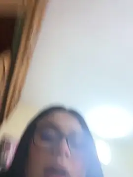 alissonfernandez  online show from November 2025 06:06:01 PM