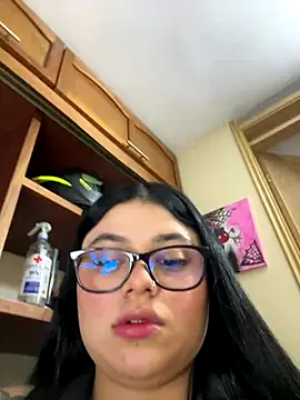 alissonfernandez  online show from November 2025 12:30:01 AM