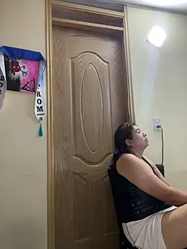 alissonfernandez  online show from April 2026 09:34:01 PM