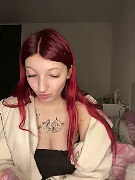 Alissa kiss online show from January 2025 04:33:01 PM