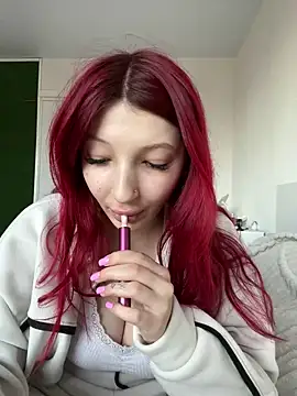 Alissa kiss online show from January 2025 02:00:02 PM