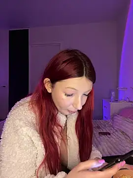 Alissa kiss online show from January 2025 07:45:01 PM