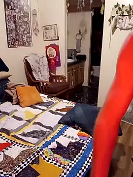 Snapshot of Freshbunz chatting on October 2025 08:04:01 AM Freshbunz online show from October 2025 08:04:01 AM