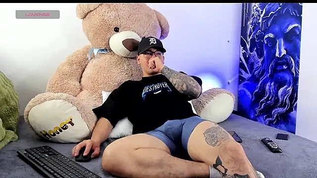 boyc022  online show from January 2026 02:27:01 AM