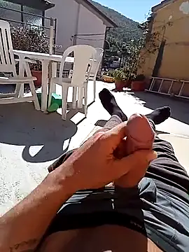 MrTamburine22 online show from October 2025 11:29:01 AM