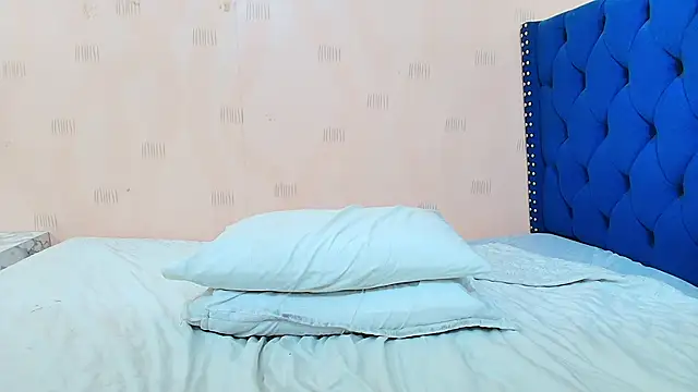 Snapshot of hornybarelylegalgirl chatting on March 2025 03:59:01 PM hornybarelylegalgirl online show from March 2025 03:59:01 PM