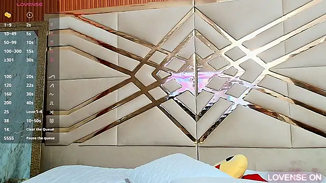 Snapshot of hornybarelylegalgirl chatting on March 2025 02:24:02 AM hornybarelylegalgirl online show from March 2025 02:24:02 AM