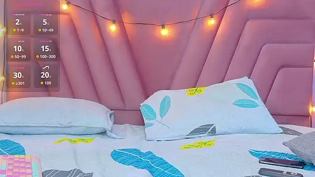 Snapshot of hornybarelylegalgirl chatting on October 2025 12:46:01 PM hornybarelylegalgirl online show from October 2025 12:46:01 PM