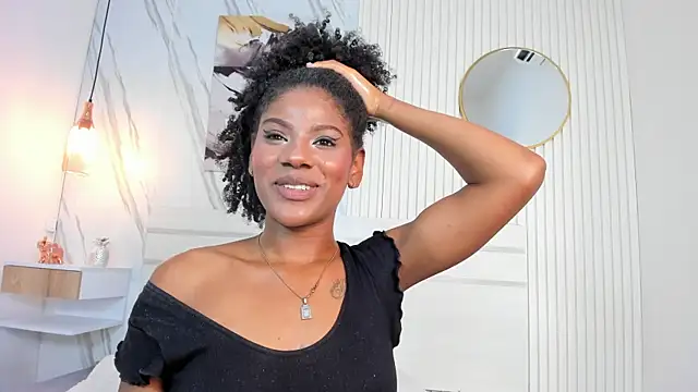 Sara Lewwis online show from January 2025 05:59:02 PM