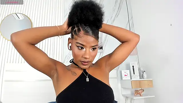 Sara Lewwis online show from October 2025 11:30:01 AM