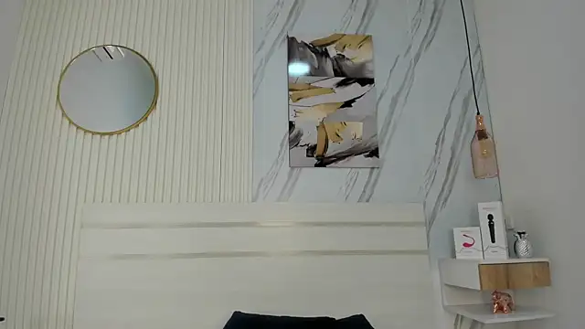 Sara Lewwis online show from October 2025 11:22:01 AM