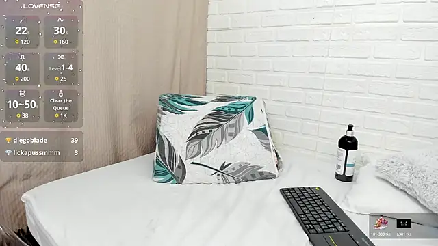 Julieta 333 online show from February 2025 03:14:02 PM