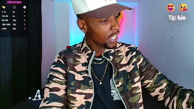 Snapshot of Aroonpapisex chatting on February 2026 12:18:02 AM Aroonpapisex online show from February 2026 12:18:02 AM