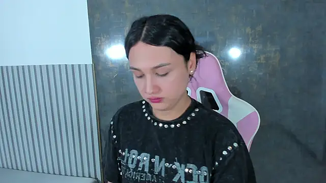 lana boomer online show from November 2025 08:09:01 PM