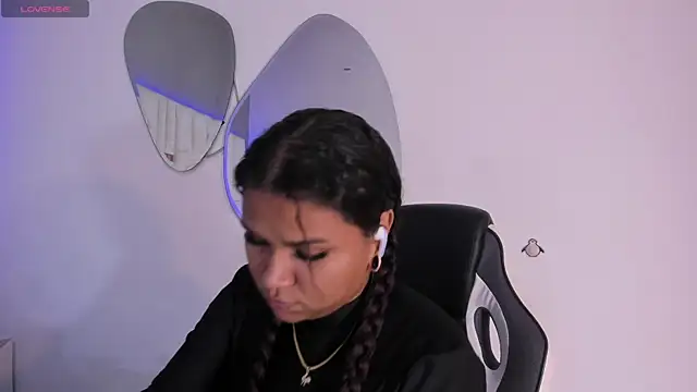 Carolina Evanss online show from October 2025 11:33:02 AM