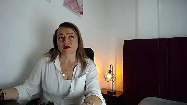 Lupiita223 online show from February 2025 12:45:02 PM