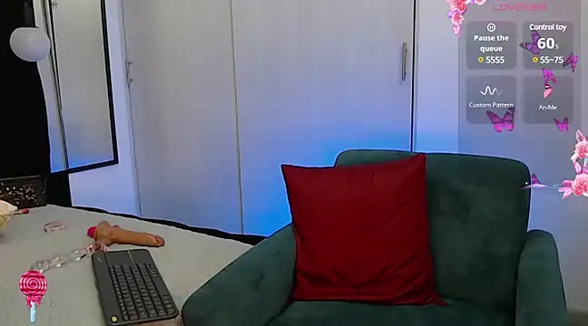 Snapshot of cutehanna1 chatting on February 2025 02:40:02 AM cutehanna1 online show from February 2025 02:40:02 AM