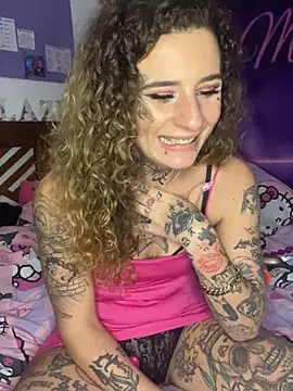 Snapshot of BlazyKitsune- chatting on January 2025 06:01:02 PM BlazyKitsune- online show from January 2025 06:01:02 PM