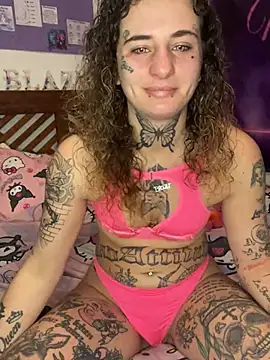 Snapshot of BlazyKitsune- chatting on February 2025 08:44:02 AM BlazyKitsune- online show from February 2025 08:44:02 AM