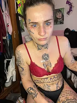 Snapshot of BlazyKitsune- chatting on February 2025 08:47:01 PM BlazyKitsune- online show from February 2025 08:47:01 PM