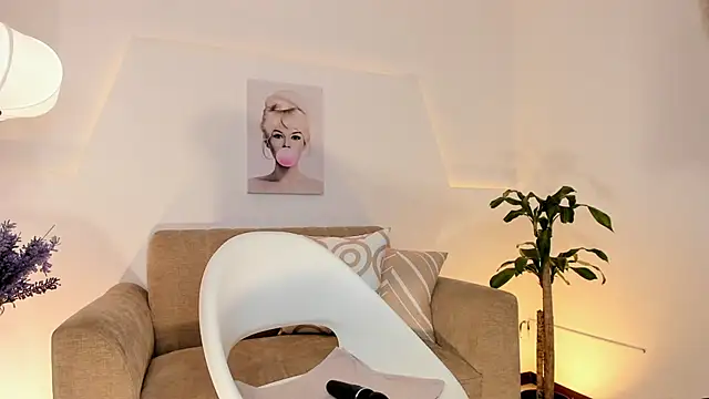 Catvalentine  online show from February 2026 08:48:02 AM