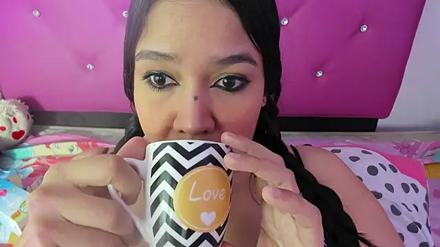 Venus Blackk online show from September 2025 11:32:01 AM